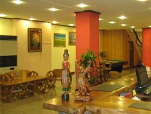Laoag Renzo Hotel Extérieur photo